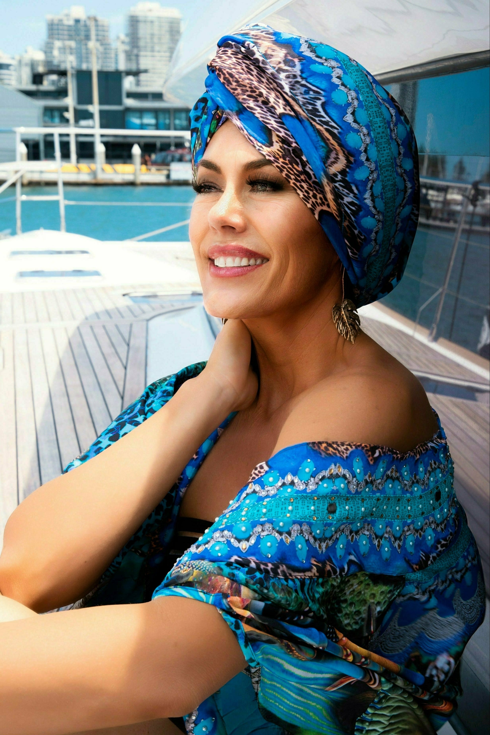 SIGNATURE ACCESSORIES - Scarves henleycollections