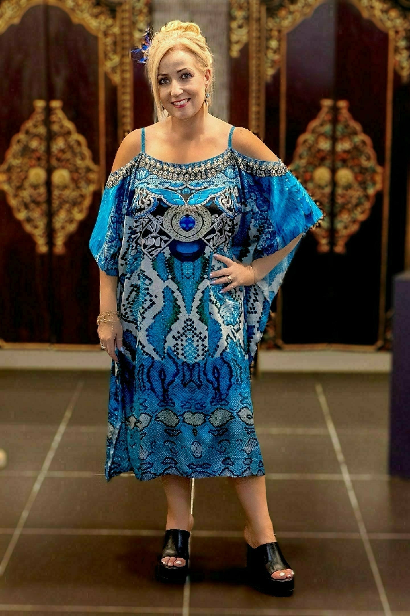 FIRST EDITION COLLECTION - 3/4 Kaftan in Cold Shoulder henleycollections