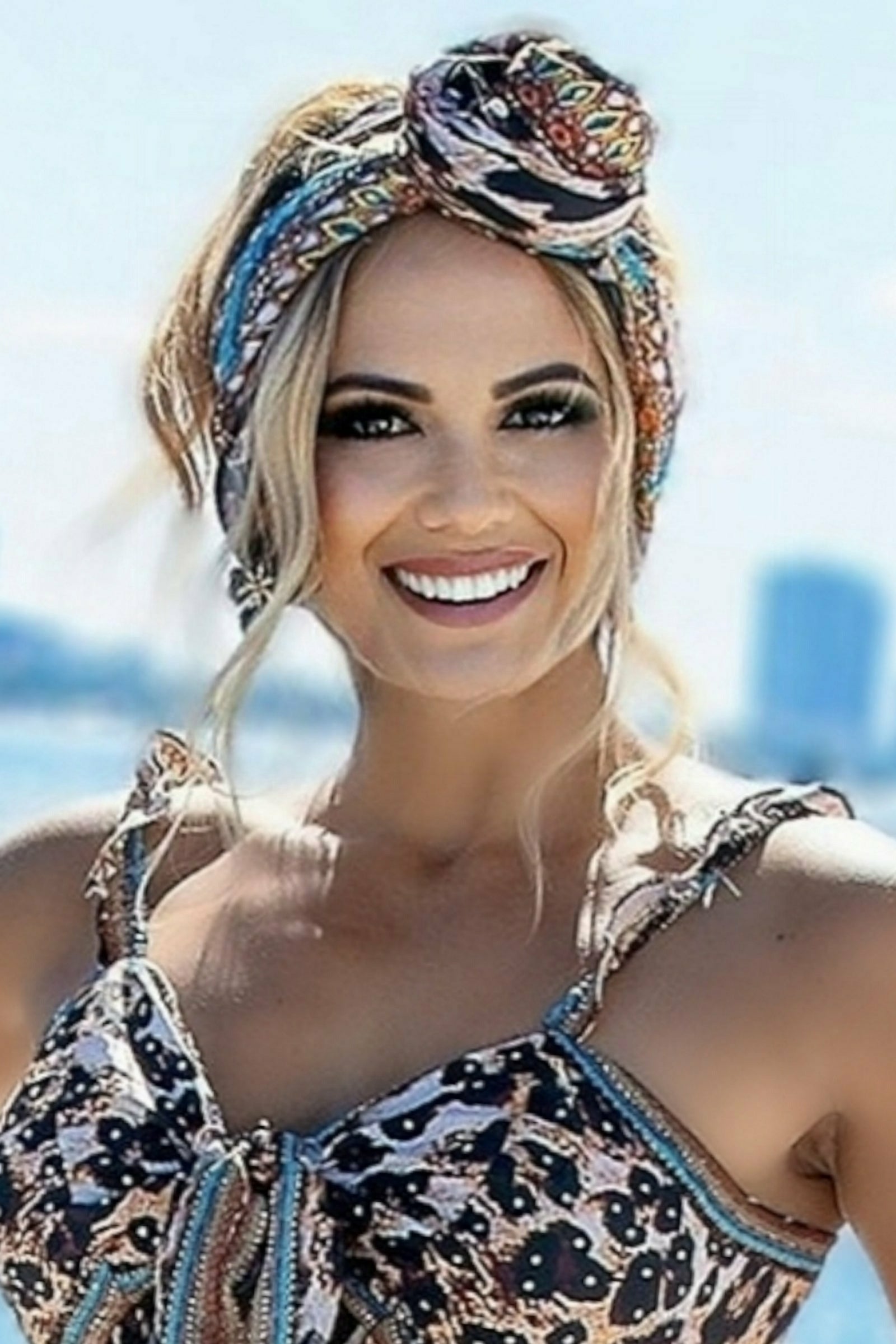 FIRST EDITION COLLECTION - Scarves henleycollections