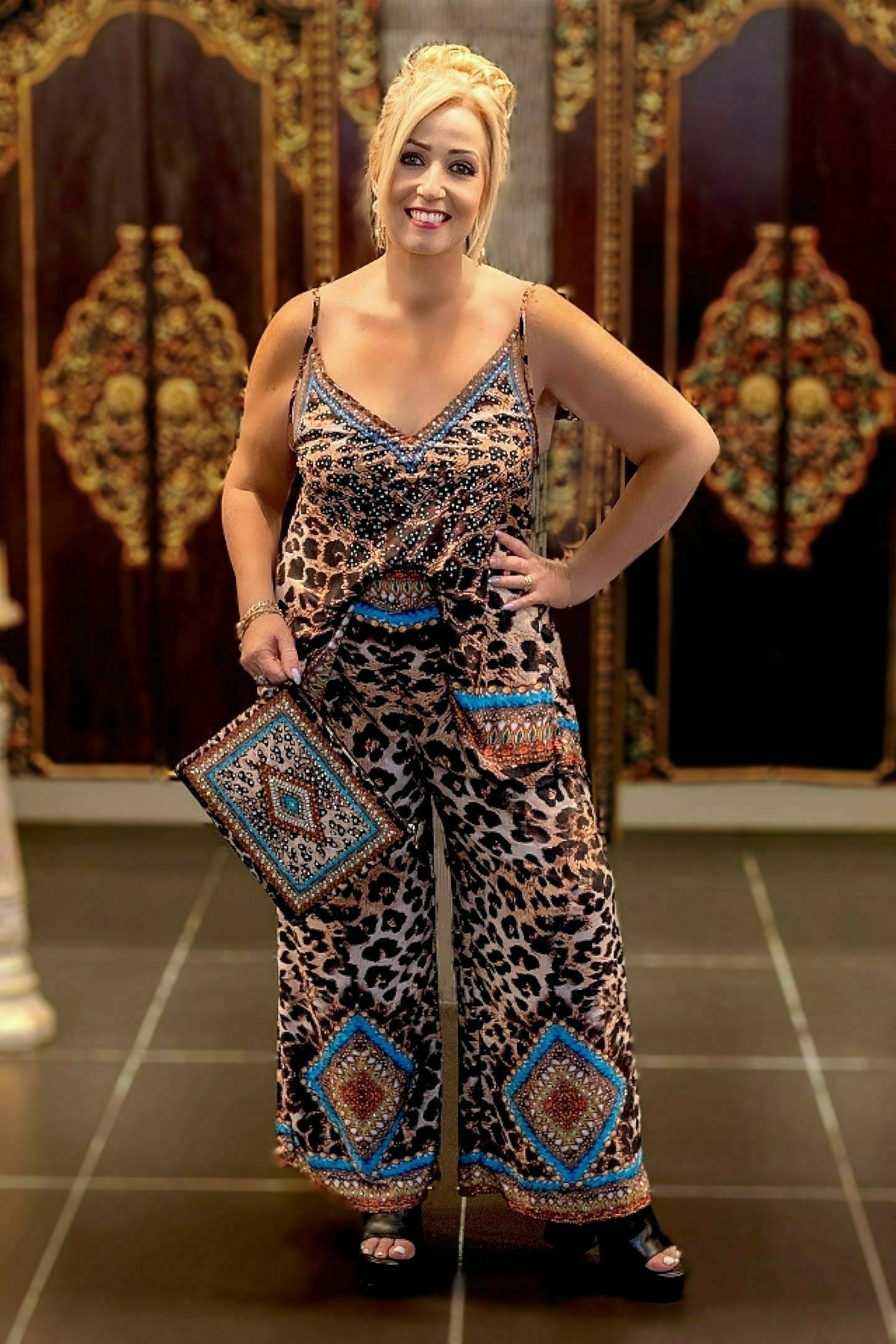 FIRST EDITION COLLECTION - Cami Top henleycollections