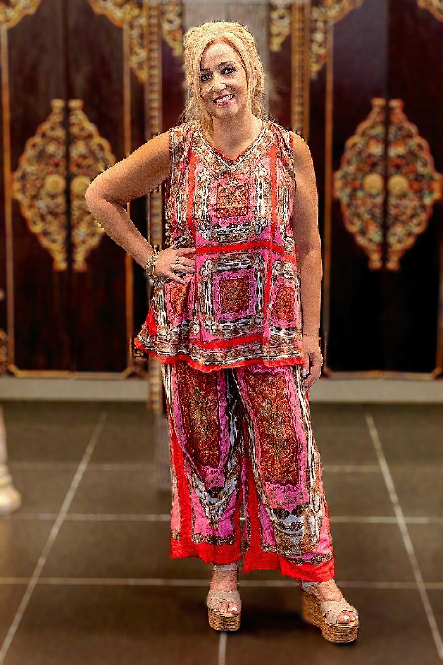 V-NECK SLEEVELESS TOP henleycollections